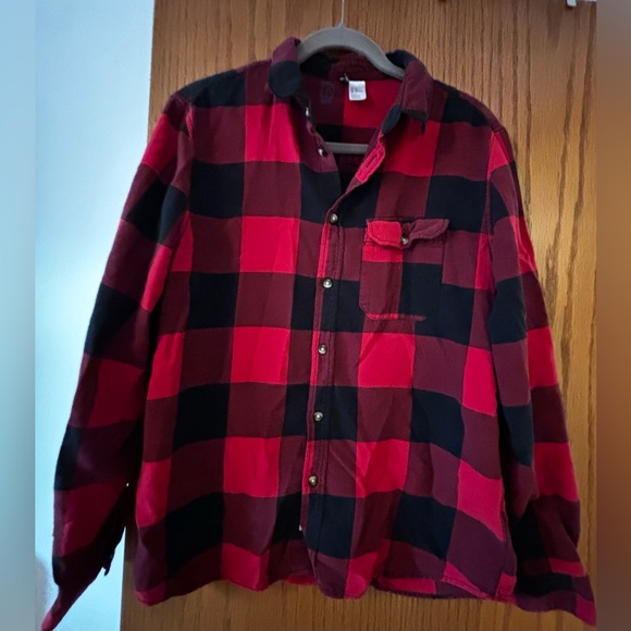 Old Navy Other - Buffalo plaid men’s cotton button down shirt